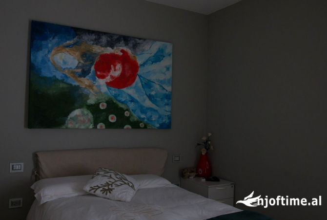 Shtepi ne shitje Apartament ne Tirane, 3+1, Mobilimi E mobiluar, Pagesa 700,000  Euro.