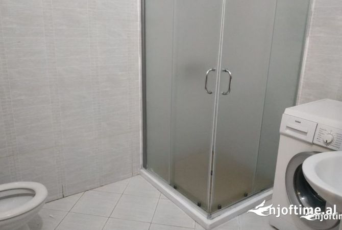 Shtepi me qera 2+1 ne Tirane - 42,000 Leke