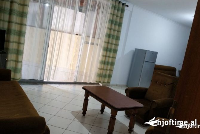 Shtepi me qera 2+1 ne Tirane - 42,000 Leke