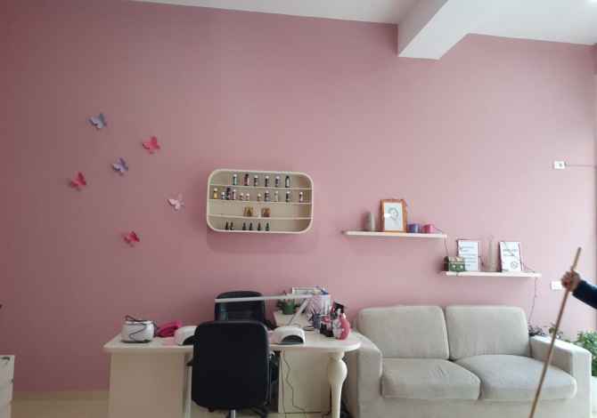Ambient biznesi me qera ne Tirane - 20,000 Leke