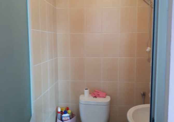 Jepet dyqan me qira ne Astir 