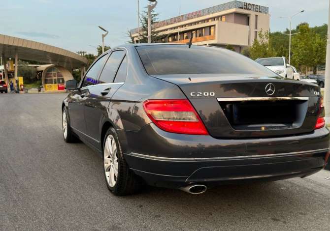 Makine me qera Mercedes Benz C-Class duke filluar nga 40 euro dita Rinas