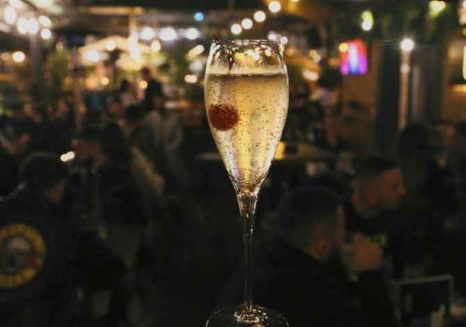 Njoftime Pune ne Tirane, Profesioni Ndihmes banakier , , Pagesa 30,000  Leke.