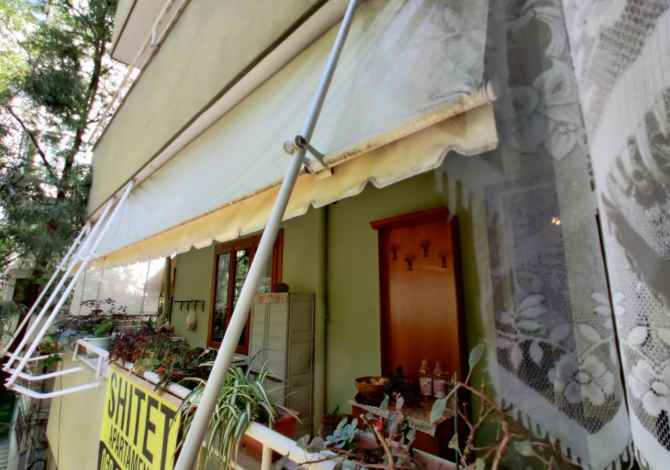 Shtepi ne shitje  ne Tirane, 3+1, Mobilimi Bosh, pa mobiluar, Pagesa 280,000  Euro.