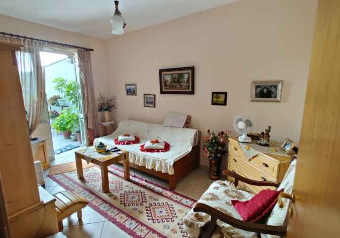 Shtepi ne shitje  ne Tirane, 3+1, Mobilimi Bosh, pa mobiluar, Pagesa 280,000  Euro.