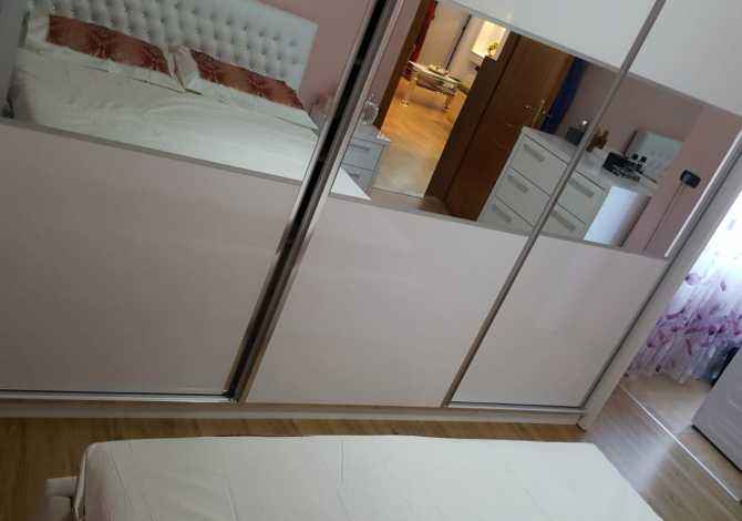 Shtepi me qera  ne Tirane, 2+1, Mobilimi E mobiluar, Pagesa 350  Euro.