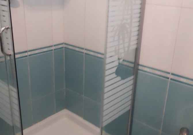 Shtepi ne shitje  ne Tirane, 2+1, Mobilimi E mobiluar, Pagesa 6,000,000  Leke.