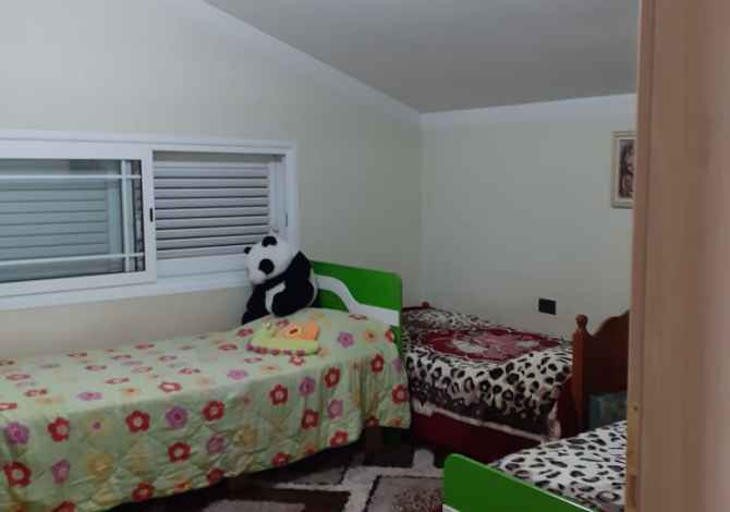 Shtepi me qera  ne Tirane, 2+1, Mobilimi E mobiluar, Pagesa 350  Euro.