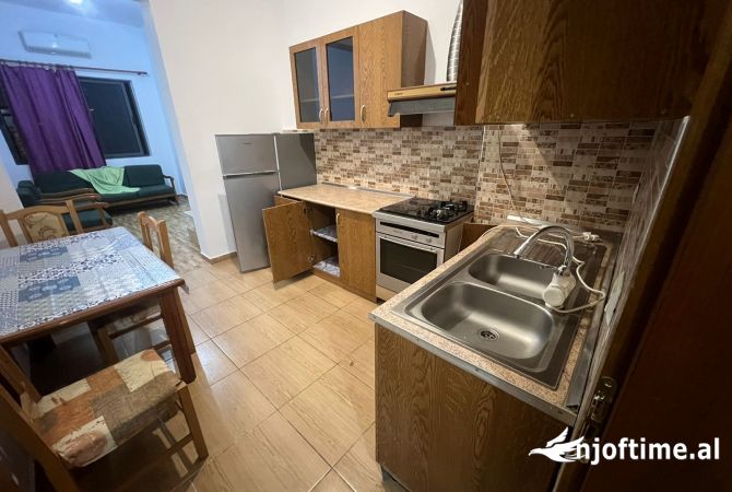 Shtepi me qera 1+1 ne Tirane - 300 Euro