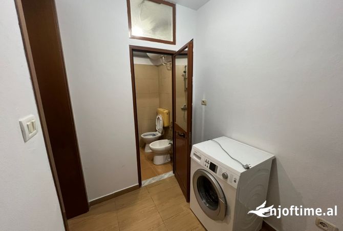 Shtepi me qera 1+1 ne Tirane - 300 Euro