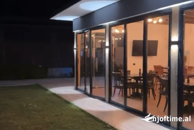 Ambient biznesi me qera 2+1 ne Durres - 1,000 Euro