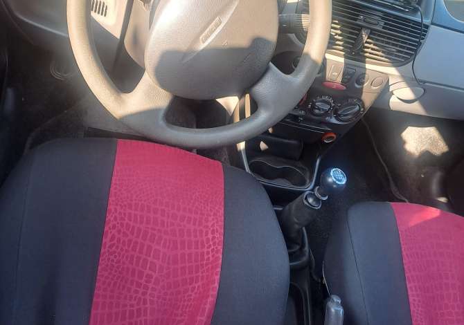 Makina ne shitje  ne Fier - 1,200 Euro