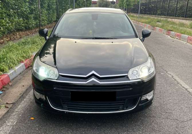 Noleggio Auto  a Tirana - 30 Euro