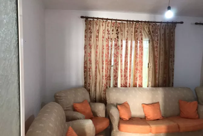 Shtepi me qera 2+1 ne Tirane - 45,000 Leke