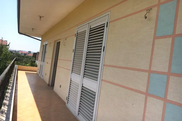 Shtepi me qera 3+1 ne Tirane - 550 Euro