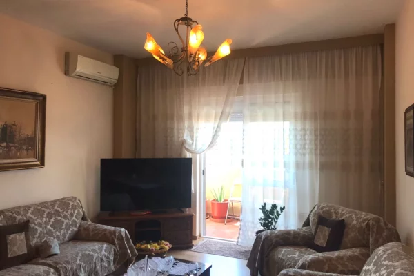 Shtepi me qera 2+1 ne Tirane - 550 Euro