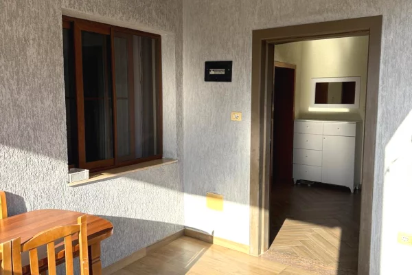 Shtepi me qera Shtepi Private ne Tirane, 2+1, Mobilimi E mobiluar, Pagesa 40,000  Leke.