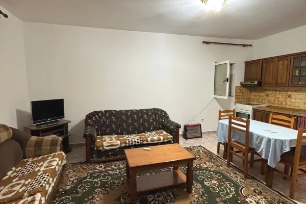 Casa privata/Indipendente in affitto a Tirana 2+1, Arredato