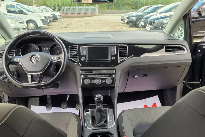 Makina ne shitje ne Tirane - 8,400 Euro