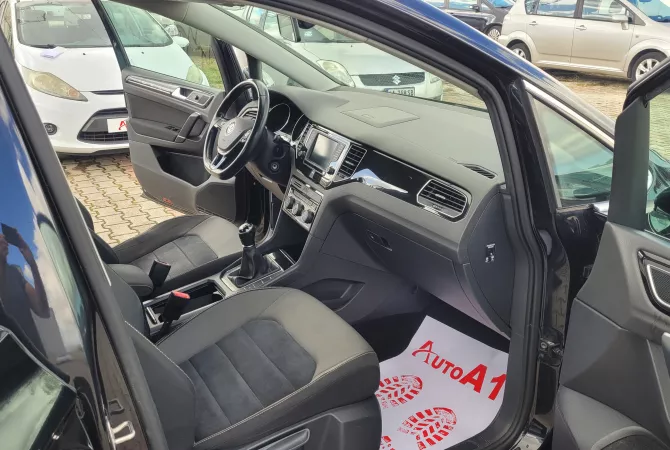 Makina ne shitje ne Tirane - 8,400 Euro