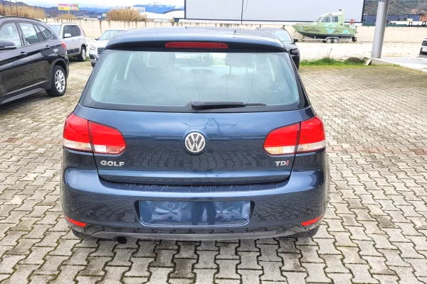 Cars for sale in Tirana, Volkswagen, 2011 Diesel,Kambio Manual Payment 4,900  Euro.