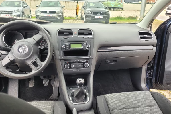 Makina ne shitje ne Tirane - 4,900 Euro