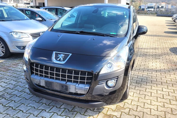 Makina ne shitje ne Tirane, Peugeot, 2013 Diesel,Kambio Automatik Pagesa 4,500  Euro.