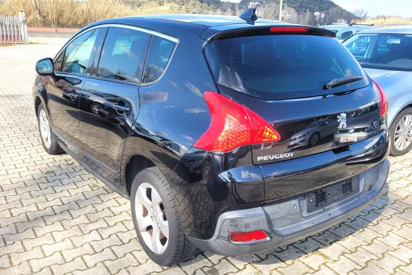 Makina ne shitje ne Tirane, Peugeot, 2013 Diesel,Kambio Automatik Pagesa 4,500  Euro.