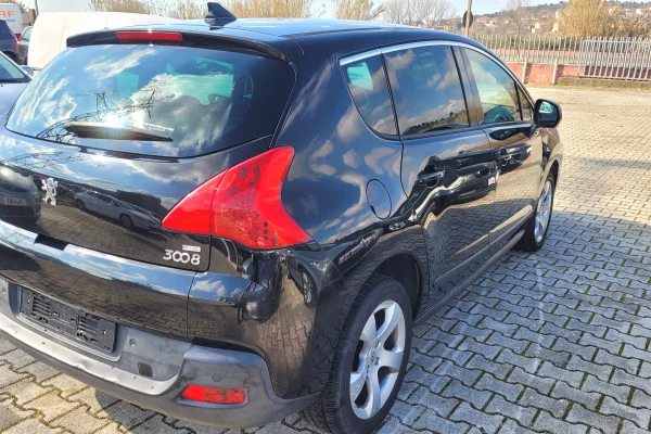 Makina ne shitje ne Tirane, Peugeot, 2013 Diesel,Kambio Automatik Pagesa 4,500  Euro.