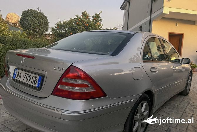 Auto in Vendita  a Tirana - 4,500 Euro