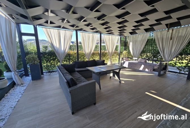Shtepi me qera 2+1 ne Tirane - 1,700 Euro
