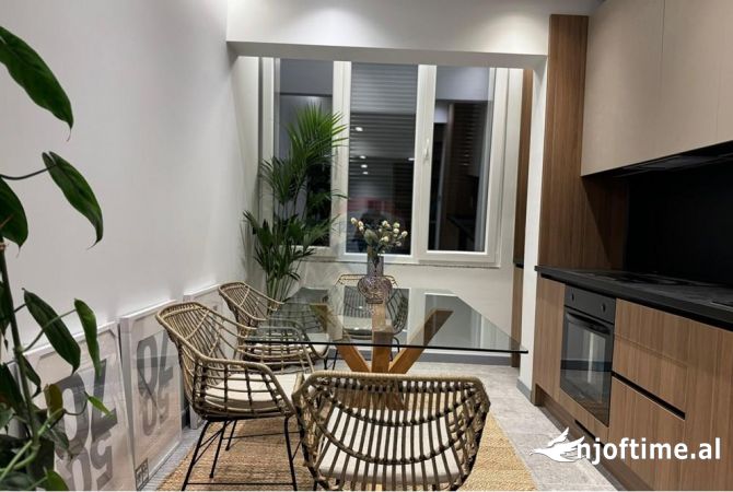 Shtepi me qera 2+1 ne Tirane - 750 Euro