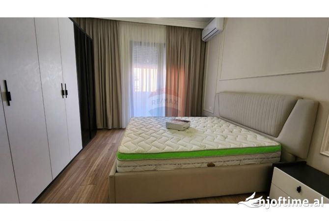 Shtepi me qera 2+1 ne Tirane - 1,400 Euro