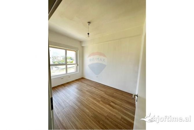 Shtepi me qera Apartament ne Tirane, 2+1, Mobilimi E mobiluar, Pagesa 550  Euro.