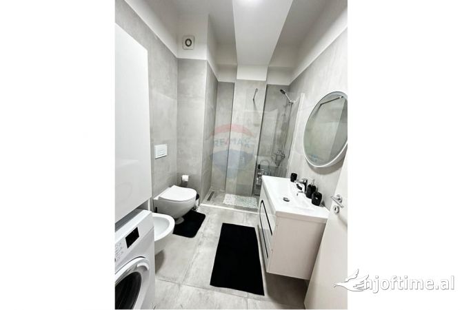 Shtepi me qera Apartament ne Tirane, 2+1, Mobilimi E mobiluar, Pagesa 550  Euro.