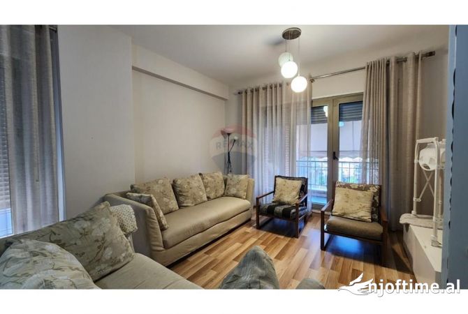Shtepi me qera Apartament ne Tirane, 2+1, Mobilimi E mobiluar, Pagesa 750  Euro.
