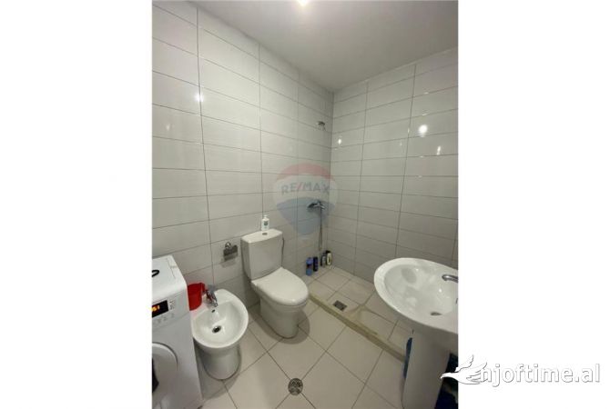 Shtepi me qera Apartament ne Tirane, 2+1, Mobilimi E mobiluar, Pagesa 750  Euro.