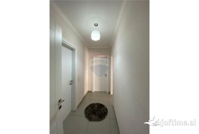 Shtepi me qera Apartament ne Tirane, 2+1, Mobilimi E mobiluar, Pagesa 750  Euro.