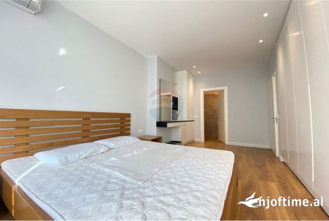Shtepi me qera Apartament ne Tirane, 2+1, Mobilimi E mobiluar, Pagesa 900  Euro.