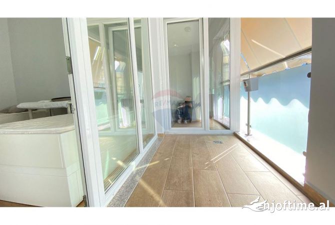 Shtepi me qera Apartament ne Tirane, 2+1, Mobilimi E mobiluar, Pagesa 900  Euro.