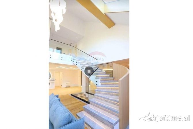 Shtepi me qera 6+1 ne Tirane - 5,000 Euro