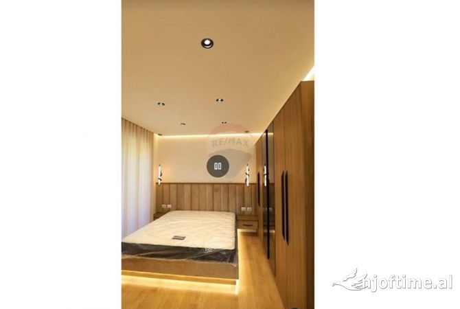 Shtepi me qera Vila Luksoze ne Tirane, 6+1, Mobilimi E mobiluar, Pagesa 5,000  Euro.