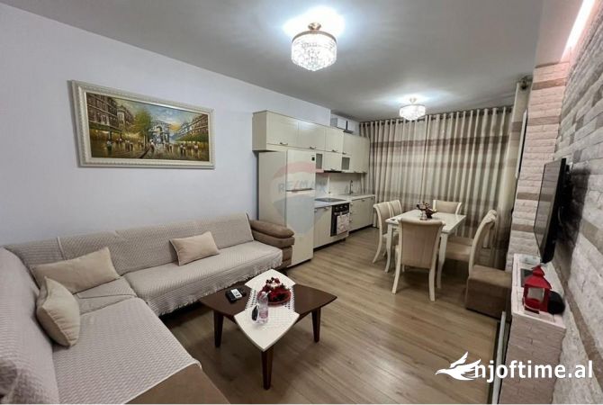 Shtepi me qera 2+1 ne Tirane - 900 Euro