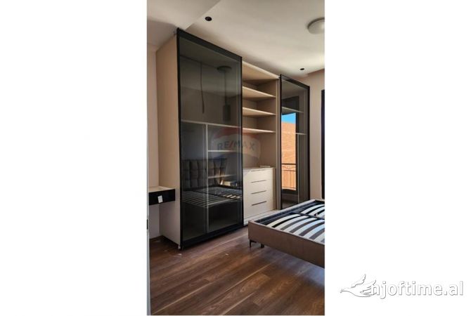 Shtepi me qera 2+1 ne Tirane - 1,250 Euro