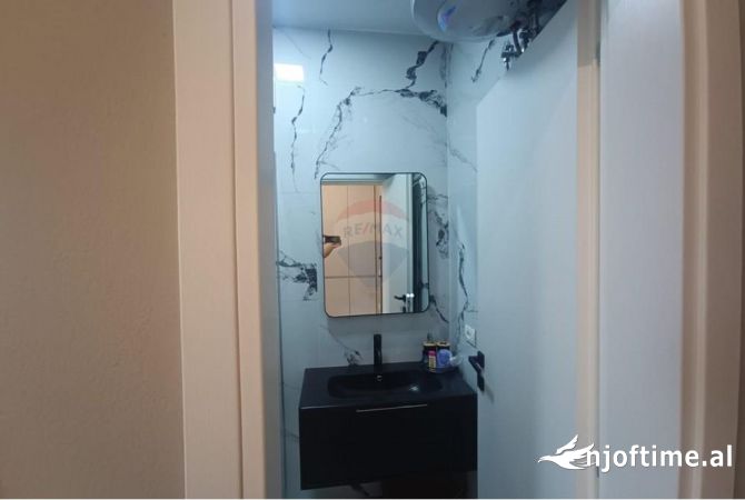 Shtepi me qera Apartament ne Tirane, 1+1, Mobilimi E mobiluar, Pagesa 600  Euro.