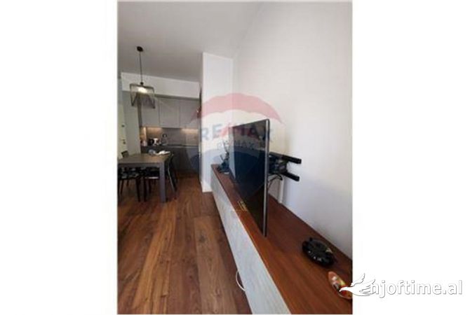 Shtepi ne shitje Apartament ne Tirane, 1+1, Mobilimi E mobiluar, Pagesa 166,300  Euro.