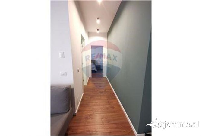 Shtepi ne shitje Apartament ne Tirane, 1+1, Mobilimi E mobiluar, Pagesa 166,300  Euro.