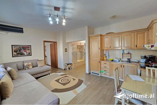 Shtepi me qera 2+1 ne Tirane - 850 Euro