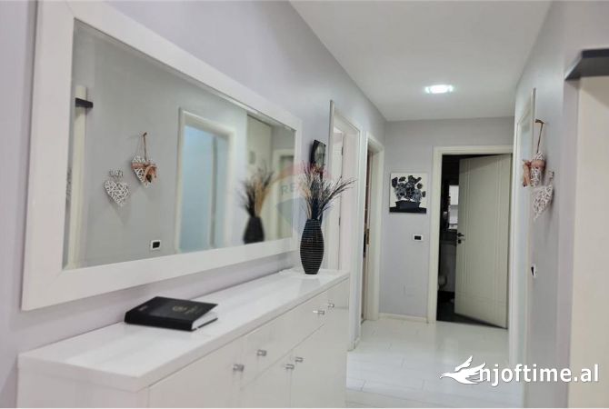 Shtepi me qera Apartament ne Tirane, 2+1, Mobilimi E mobiluar, Pagesa 750  Euro.