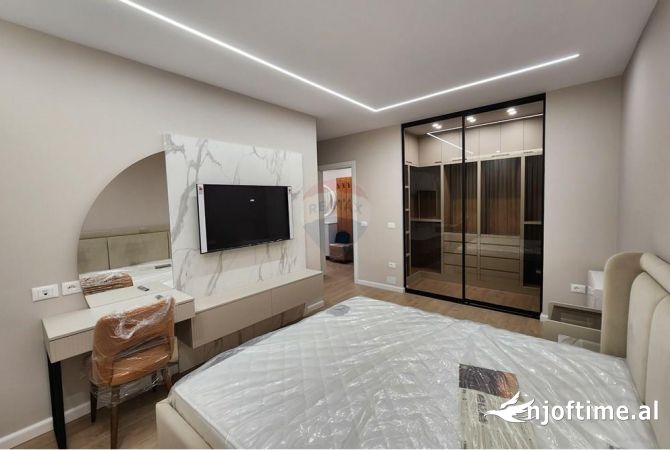 Shtepi me qera 2+1 ne Tirane - 900 Euro